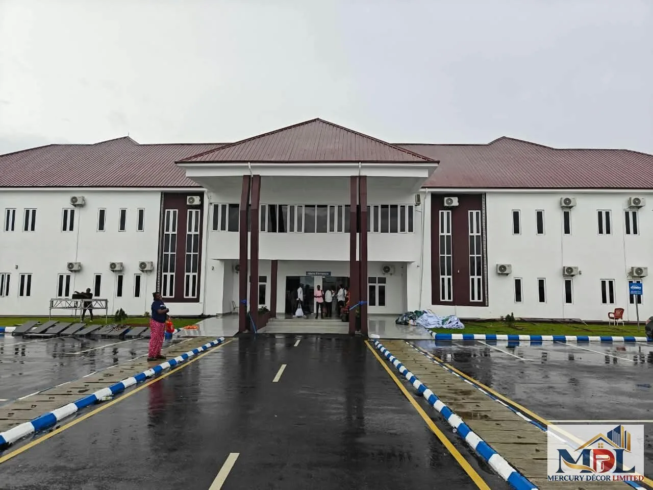 Discuss residential, commercial and corporate project requirements with Mercury Décor Limited, a Port Harcourt finishing and contracting company.